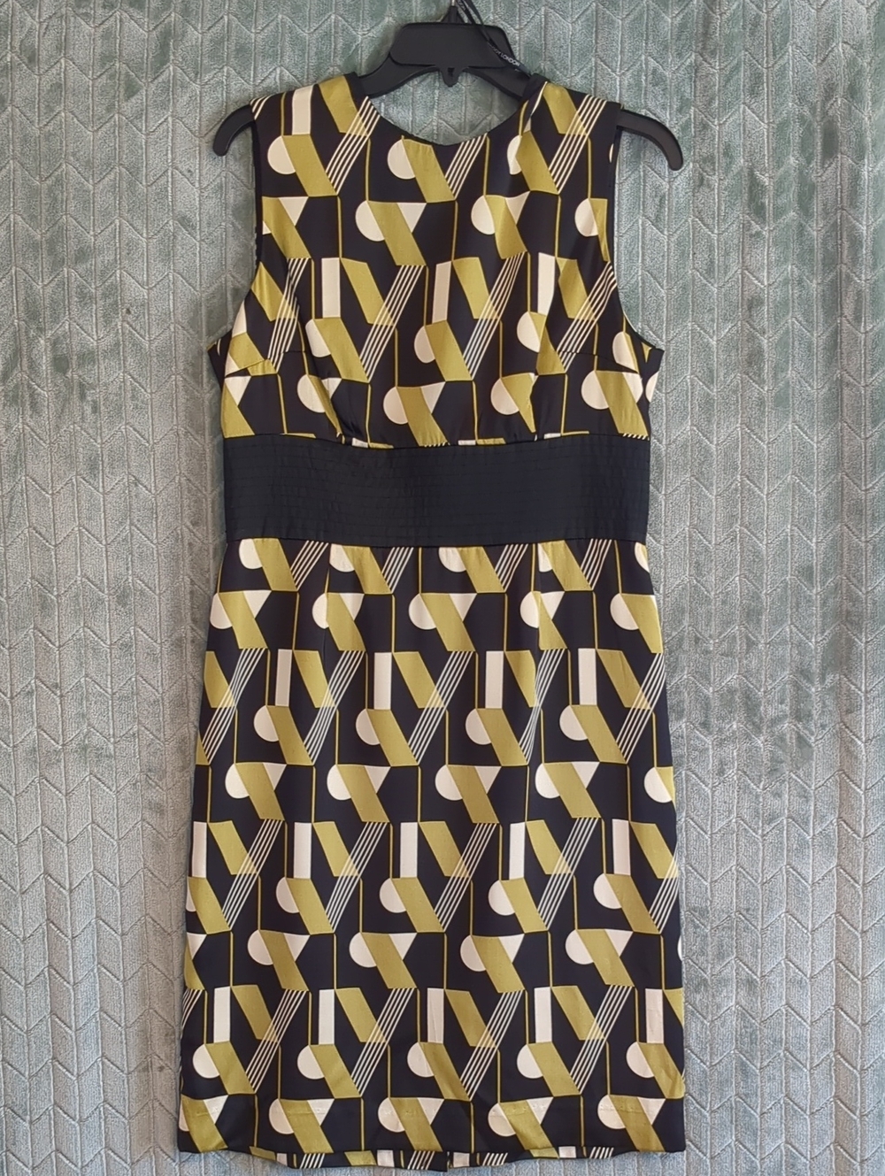Vintage Maggy London 100%Silk Black, Olive & Cream Geometric Sheath Dress